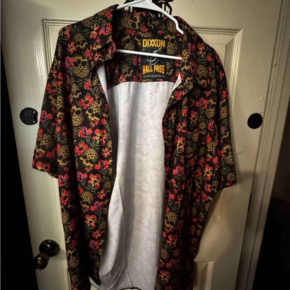 DIXXON Skull and Floral Pattern Shirt